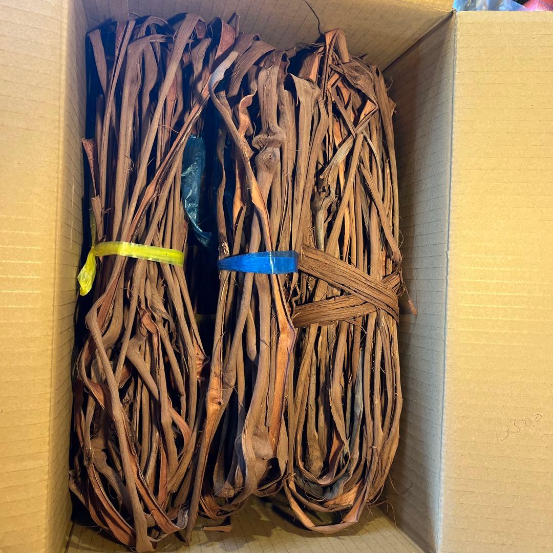 山葡萄の蔓　1800g