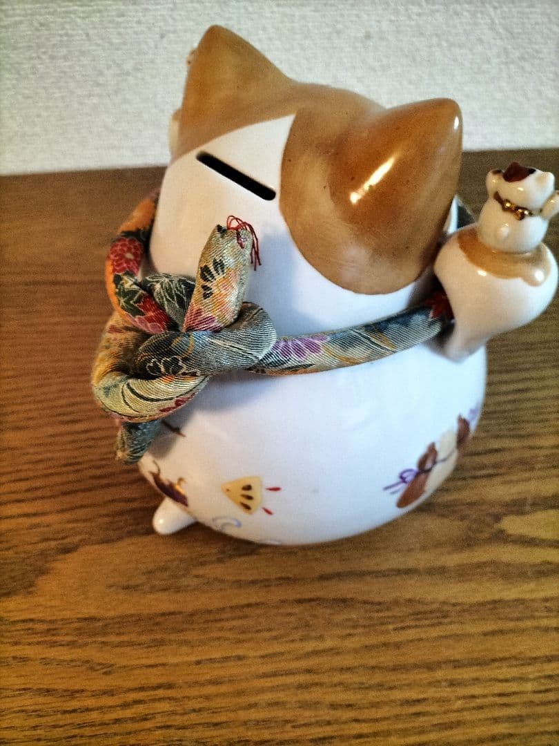 猫舎　招き猫　貯金箱　陶器　置物　最終値下げ