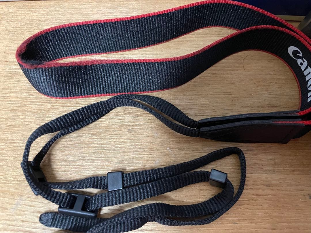 Canon EOS M200 ゴールド EF-M 15-45mm レンズ付き