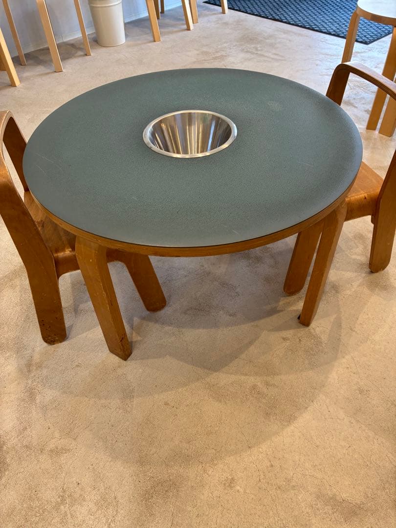 オフィ社 OFFI OFFI チョークボードテーブル 椅子付き