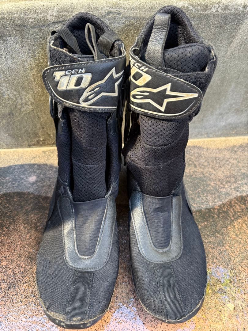 アルパインスターズTECH10ブーツ