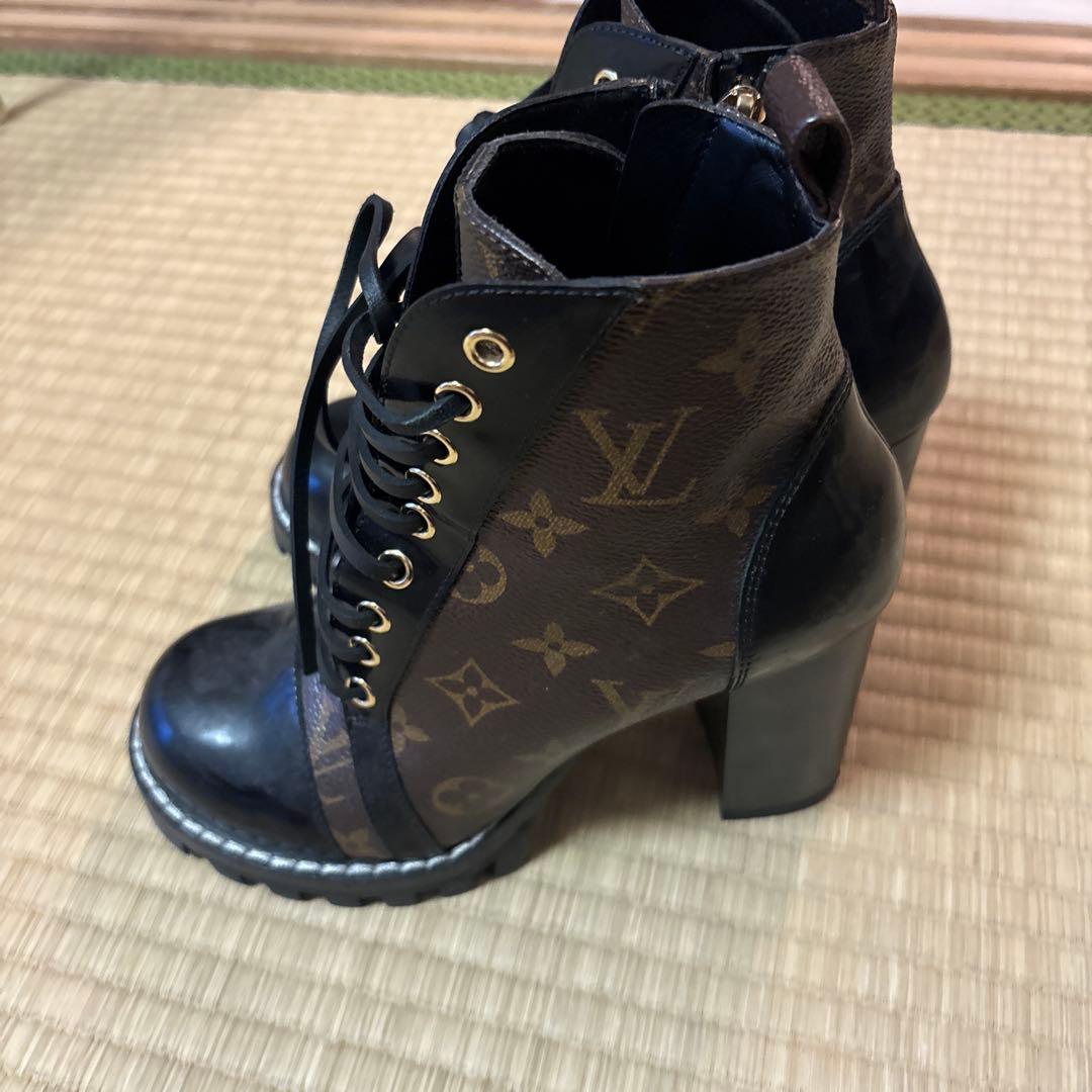 Naa66Louis Vuitton レースアップブーツ ブラウン/