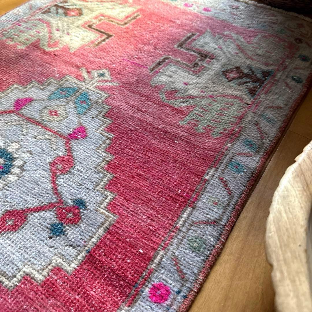 46.5×91 コーラルピンク　メダリオン　王道　トルコヴィンテージラグ