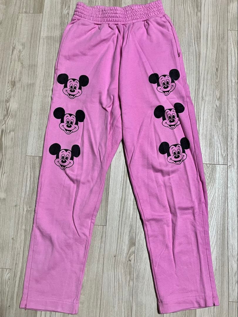ｍｏｃｈｉ 　WCJ ミッキー　ディズニー スウェットパンツ ピンク