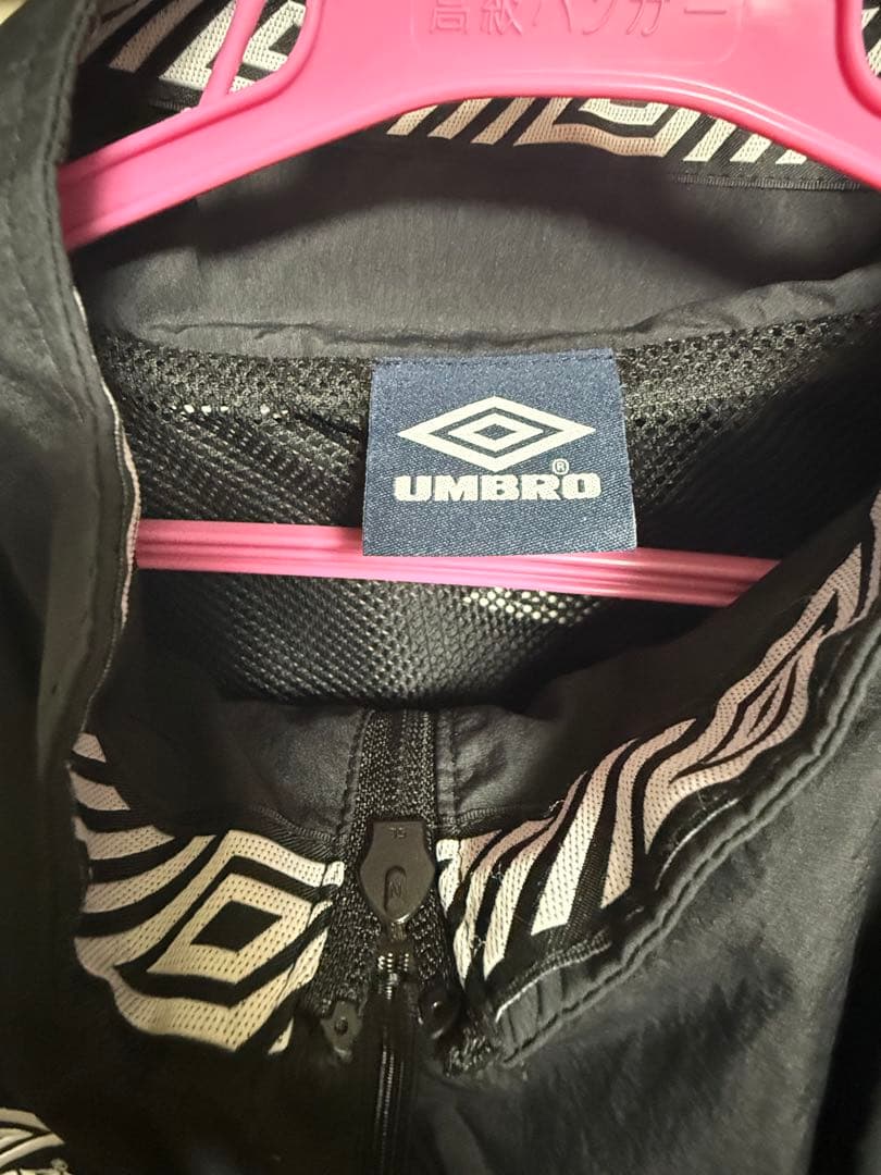 UMBRO ブラックナイロンジャケット