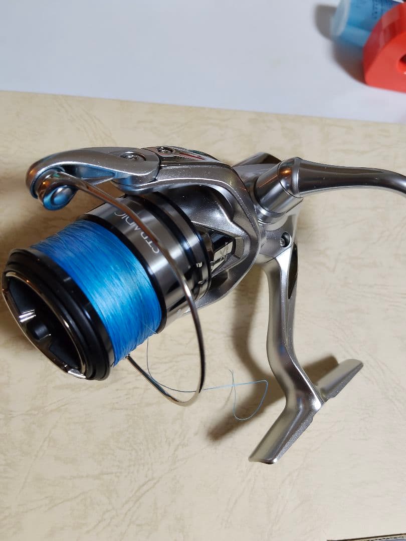 美品　シマノ 19ストラディックC3000ＨＧ バリバスPEライン付