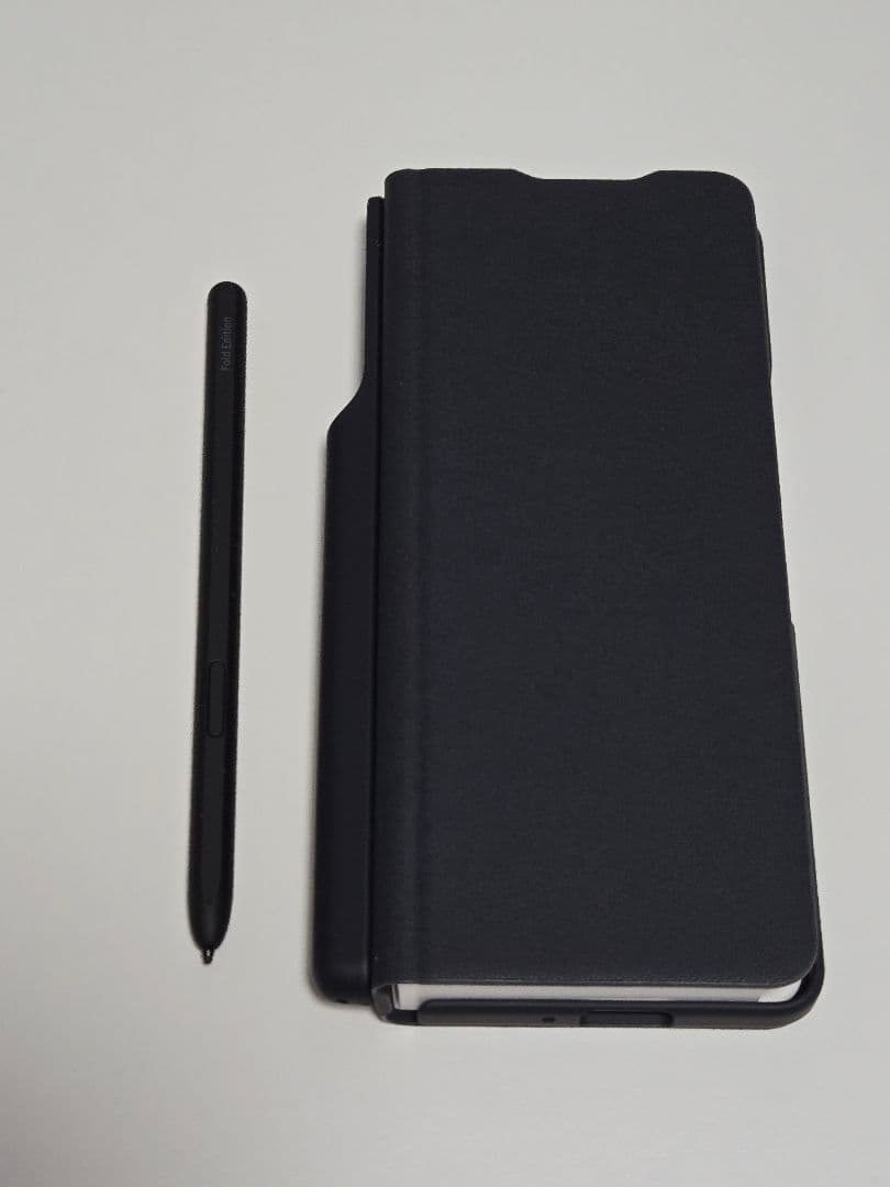 Galaxy Z Fold3 au SCG11 本体、Sペン、ケースx3 箱あり