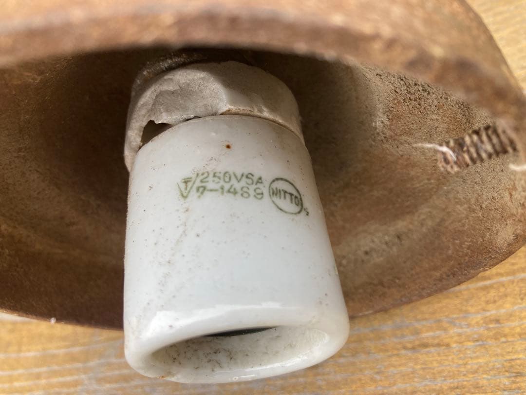 鉄製アーチ型3灯ブラケットライト