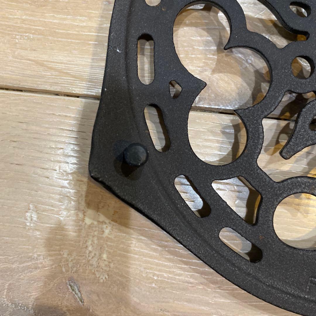 ル・クルーゼ 鍋敷き ラウンドトリベットマットブラック レア