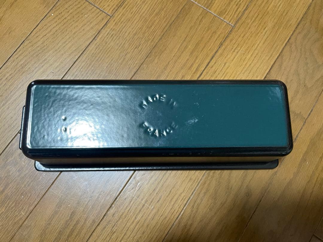 Staub 鋳鉄製 長方形テリーヌ型 蓋付き 黒
