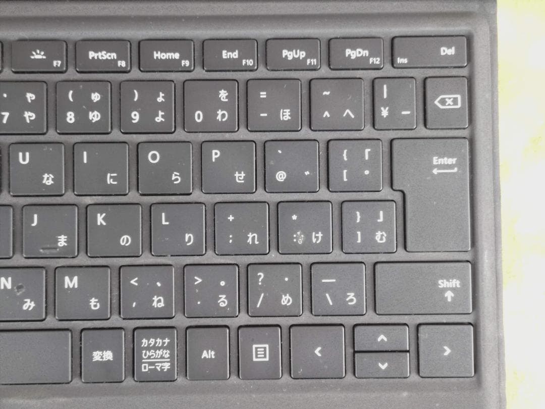 なお Surface Pro SIMフリー i5/8GB/256GB