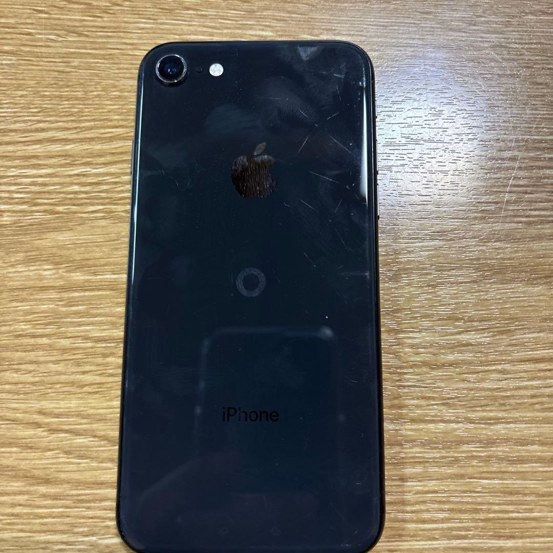 iPhone 8 ブラック 本体