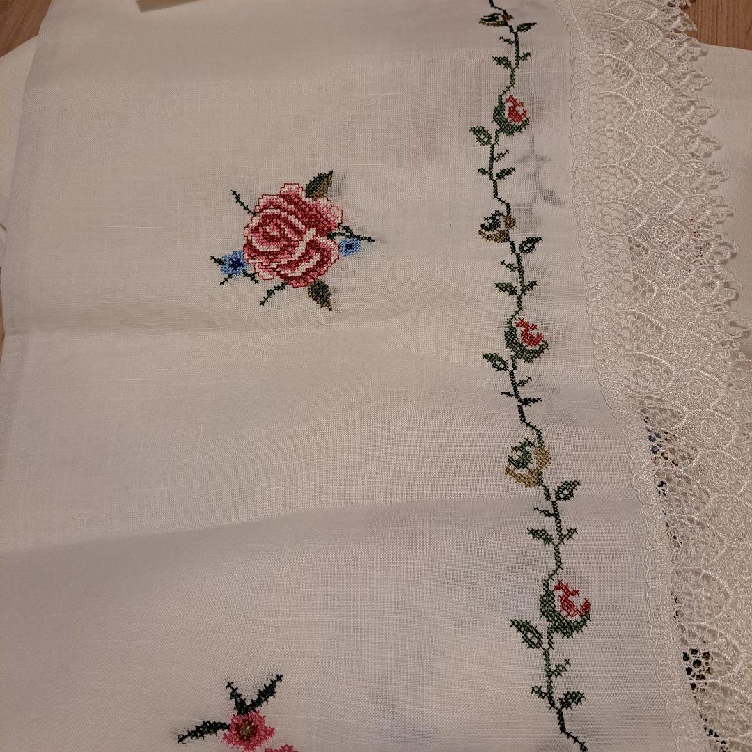 特大 テーブルクロス ヴィンテージ風 アンティーク風　レース 花柄刺繍