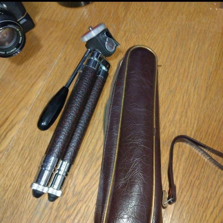 セール！一眼レフカメラ　替えのレンズ　三脚　フラッシュ　フルセット