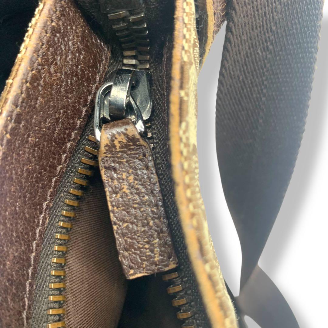 Gucci GG柄　ショルダーバッグ　キャンバス　レザー