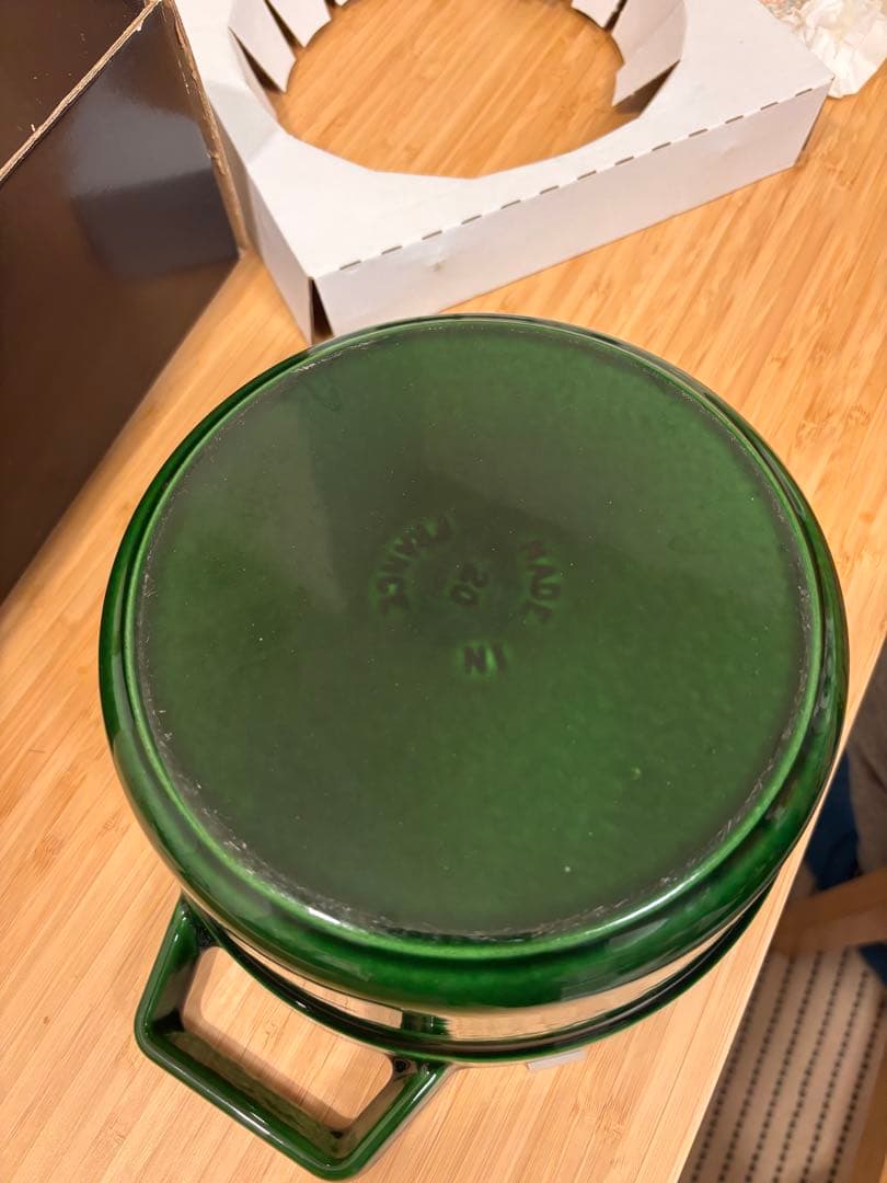 ストウブ　ココットラウンド　20cm