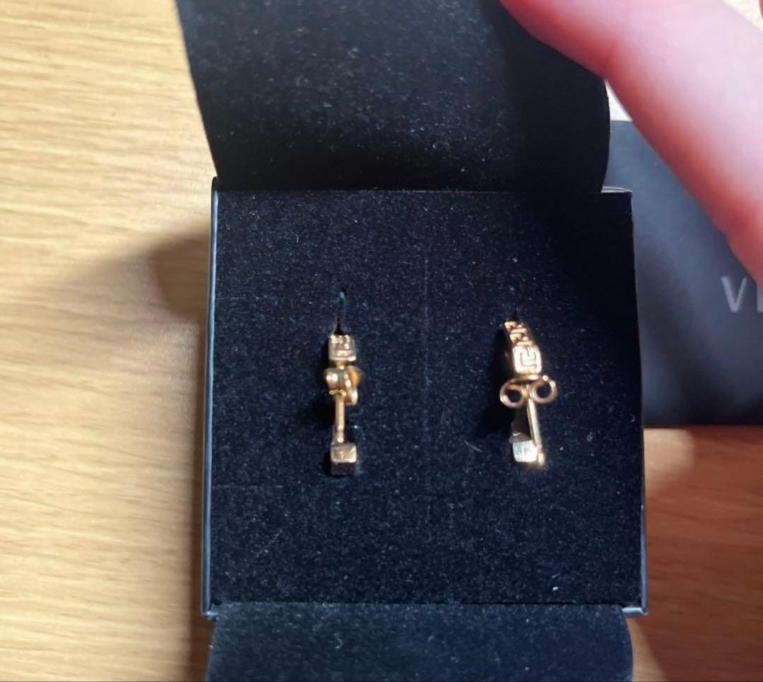 正規品 VERSACE 両耳ピアス 箱付き