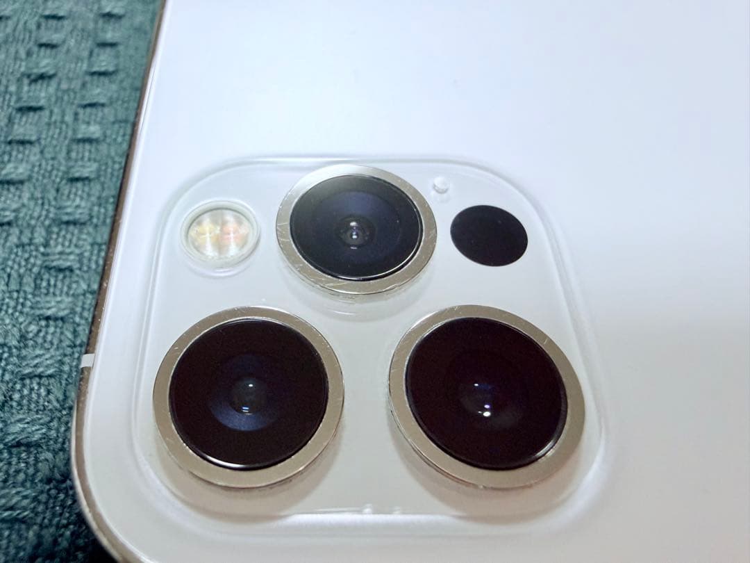 Apple iPhone 12 Pro シルバーSIMフリー