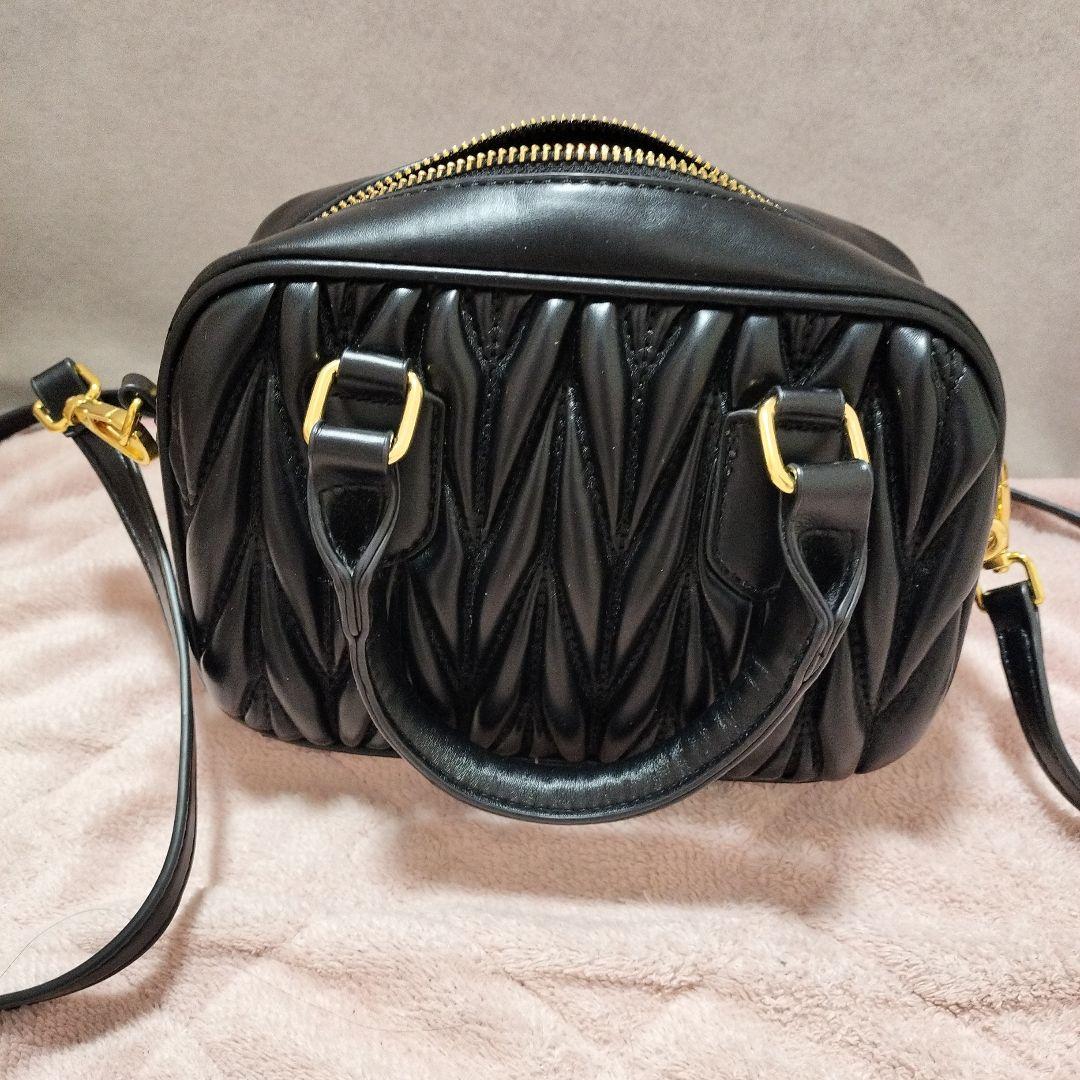 たな様 MIUMIU ショルダーバッグ