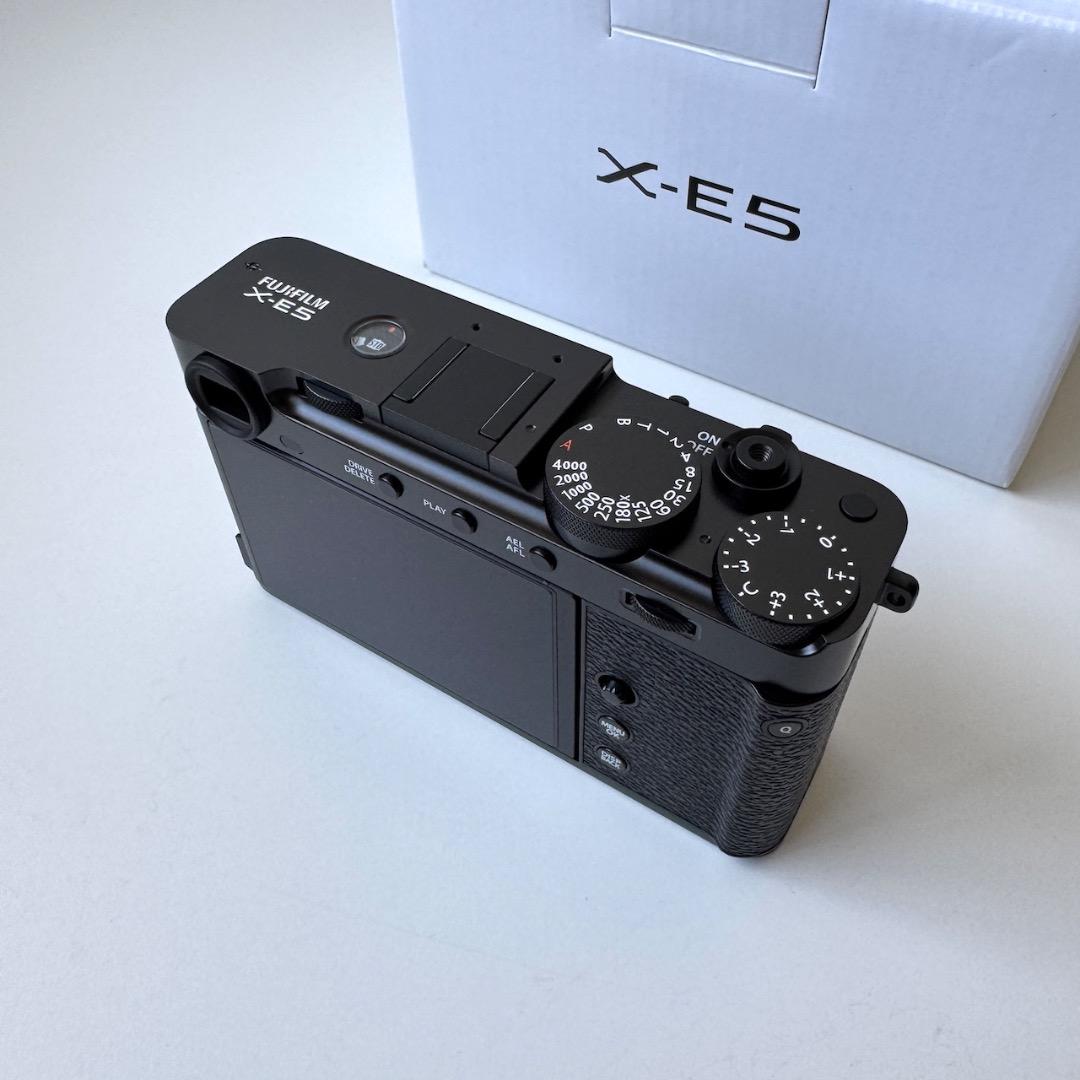 FUJIFILM X-E5 ミラーレス一眼 ブラック
