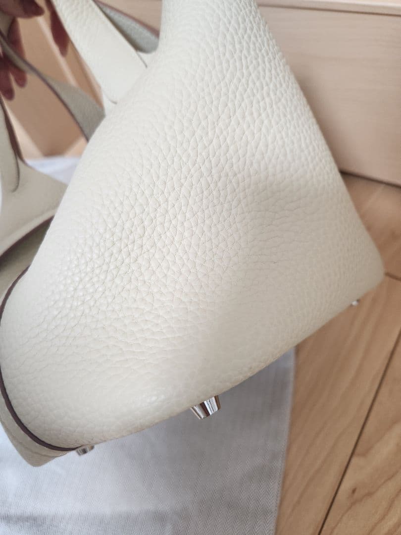 オーダーバック　牛革バック　キューブバック　ベージュ　白系　PMサイズ