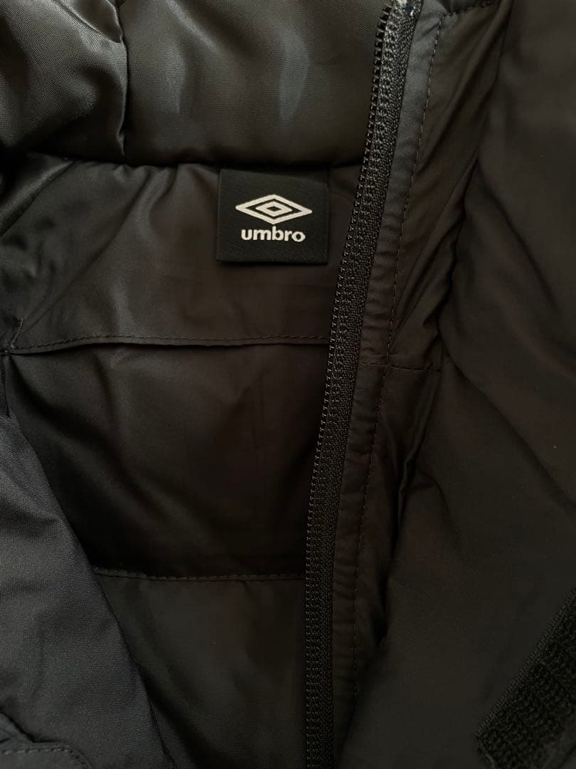 新品未使用 半額以下 XO アンブロ umbro撥水 防風 中綿ベンチコート