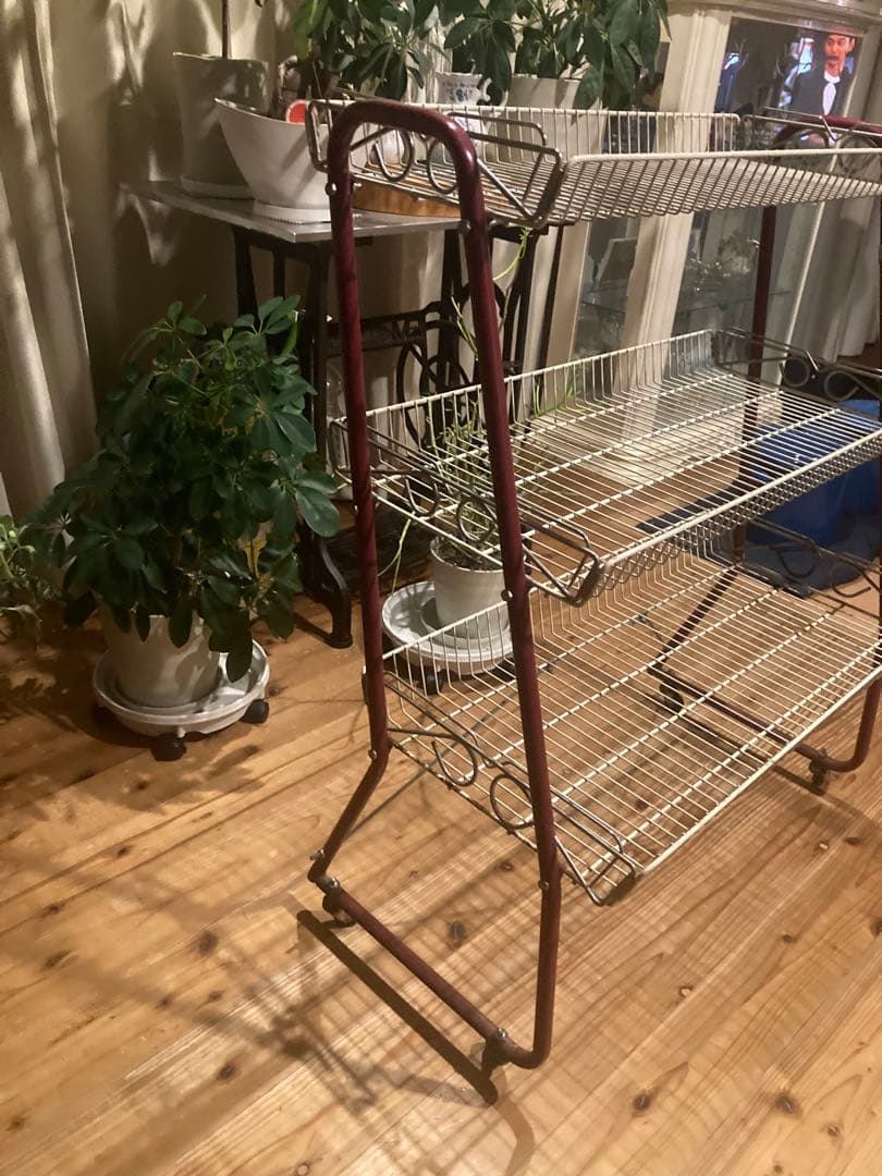 昭和レトロ　ワイヤーラック3段仕様　キャスター付ガーデニング　シャビーラック14
