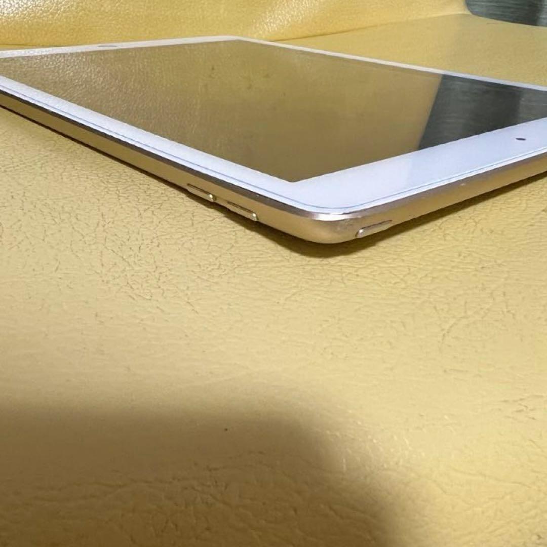 ゆの様iPad 第５世代 ゴールド　128GB