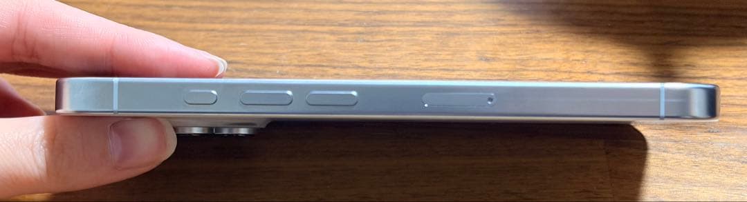 Apple iPhone 16Pro ホワイトチタニウム　128G