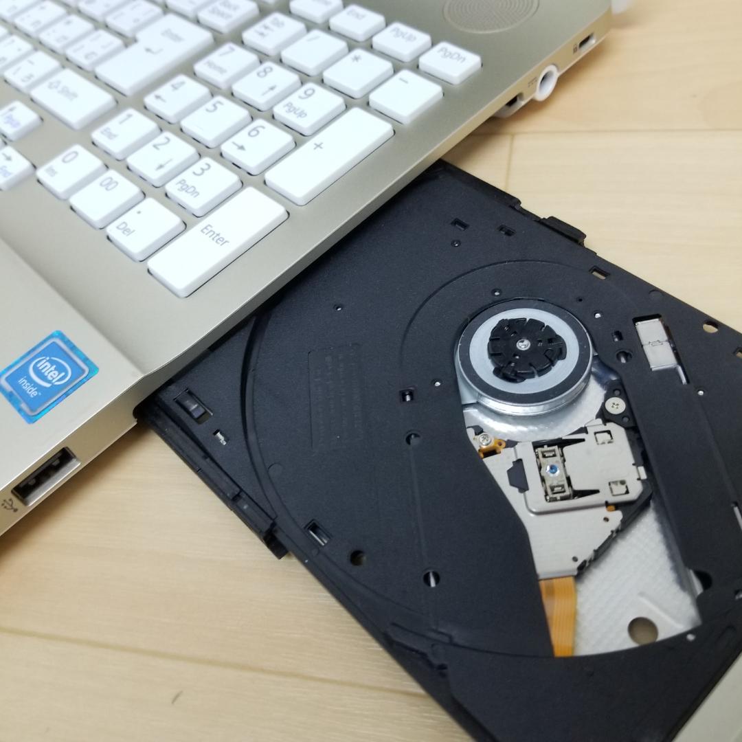 新品SSD Win11 即使用可 DVD再生可 ノートPC 富士通 (E3149