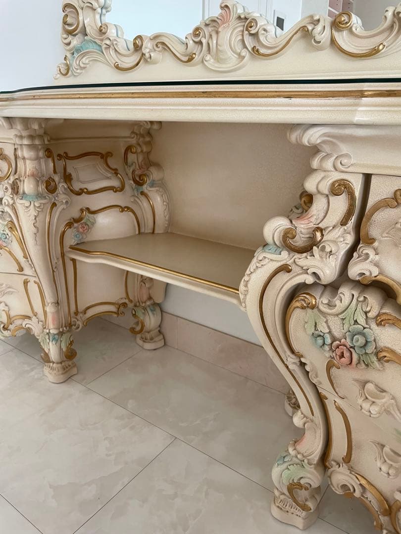 お値下げ‼️‼️高級イタリア家具.美品.ゴルチャコ&シリック