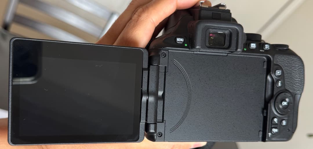 ニコンD5600 (Nikon D5600)