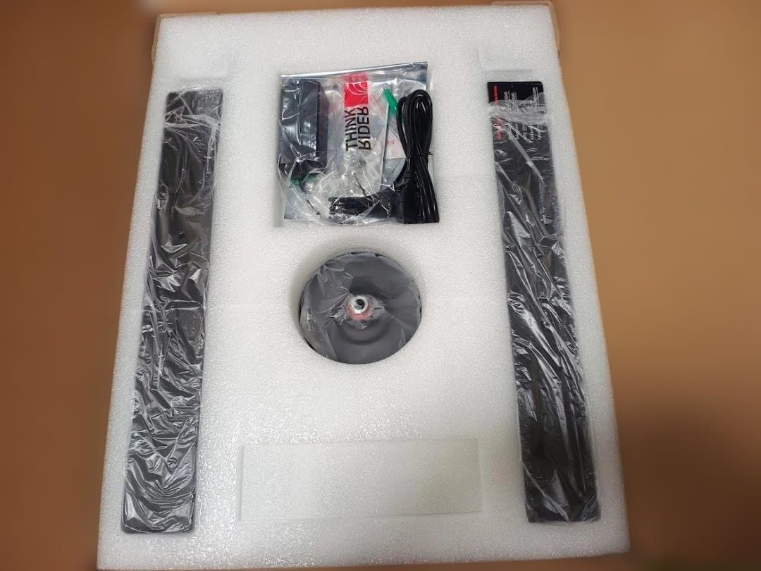 ThinkRider XX PRO　ダイレクトドライブ スマートトレーナー　白