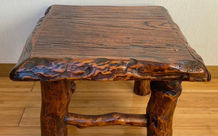 古民具　　アンティーク　古い木製花台や椅子になります