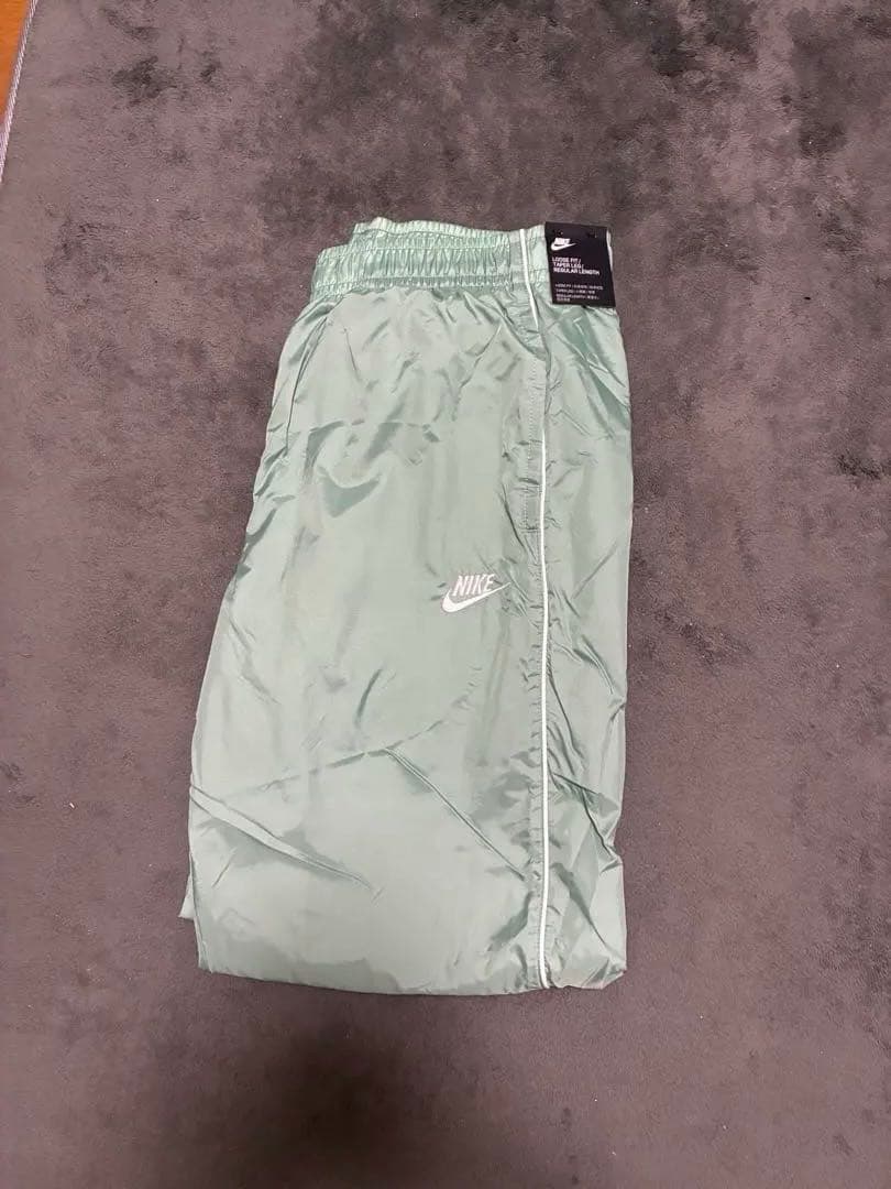 Nike ミントグリーン ナイロンジャケット上下セット
