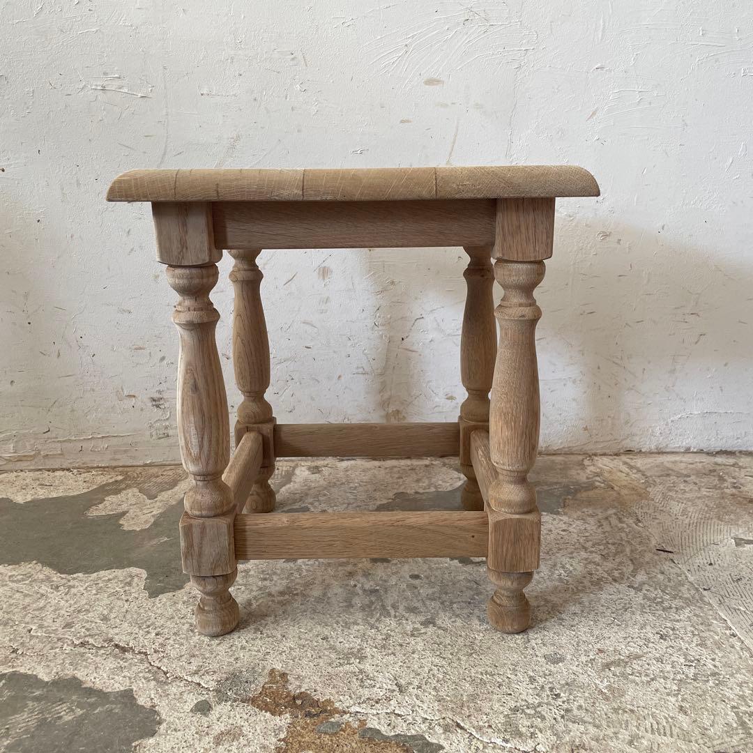 ビンテージ　サイドテーブル ベッドサイドテーブル　小　剥離