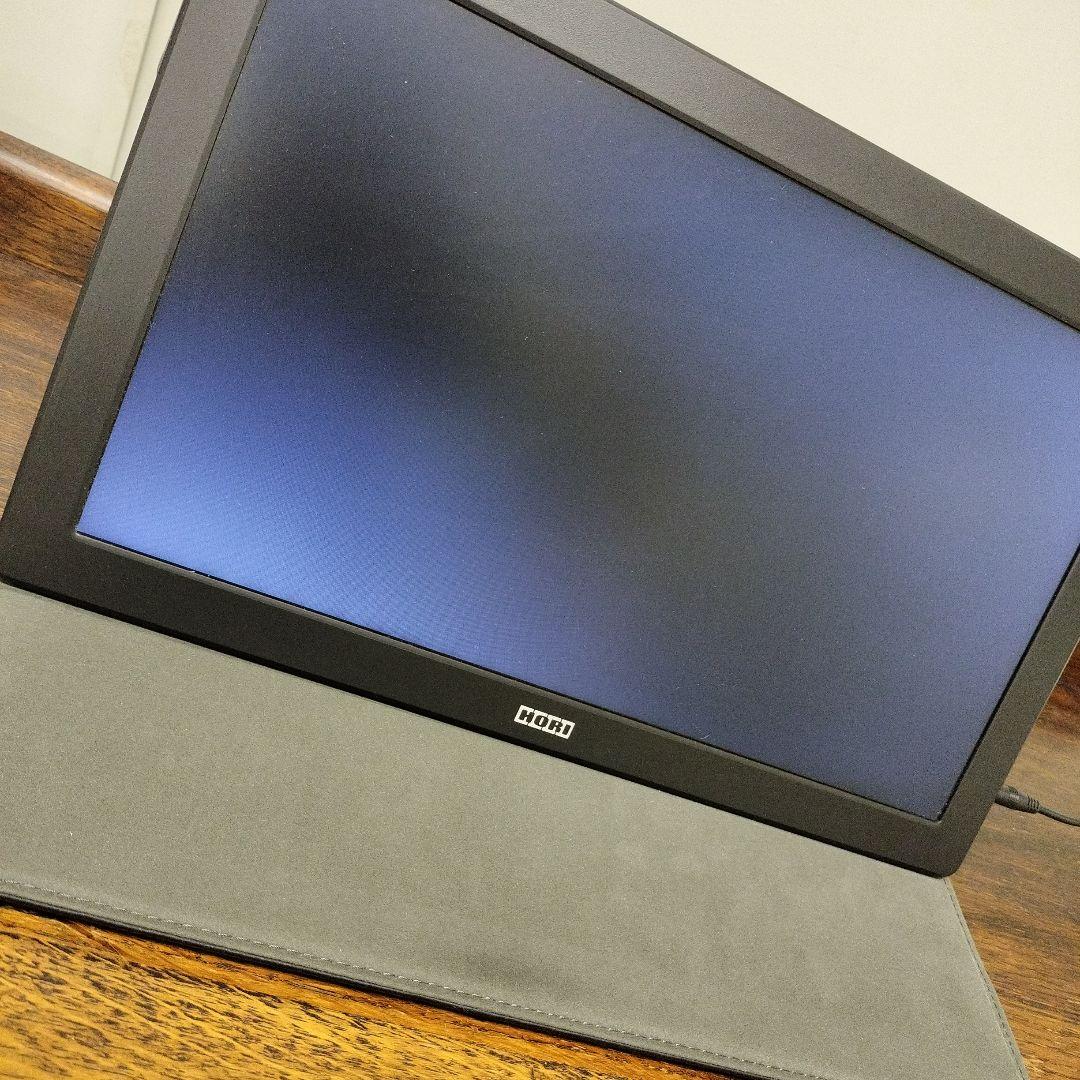 ポータブルゲーミングモニター　プレ4対応HORI　15.6インチ