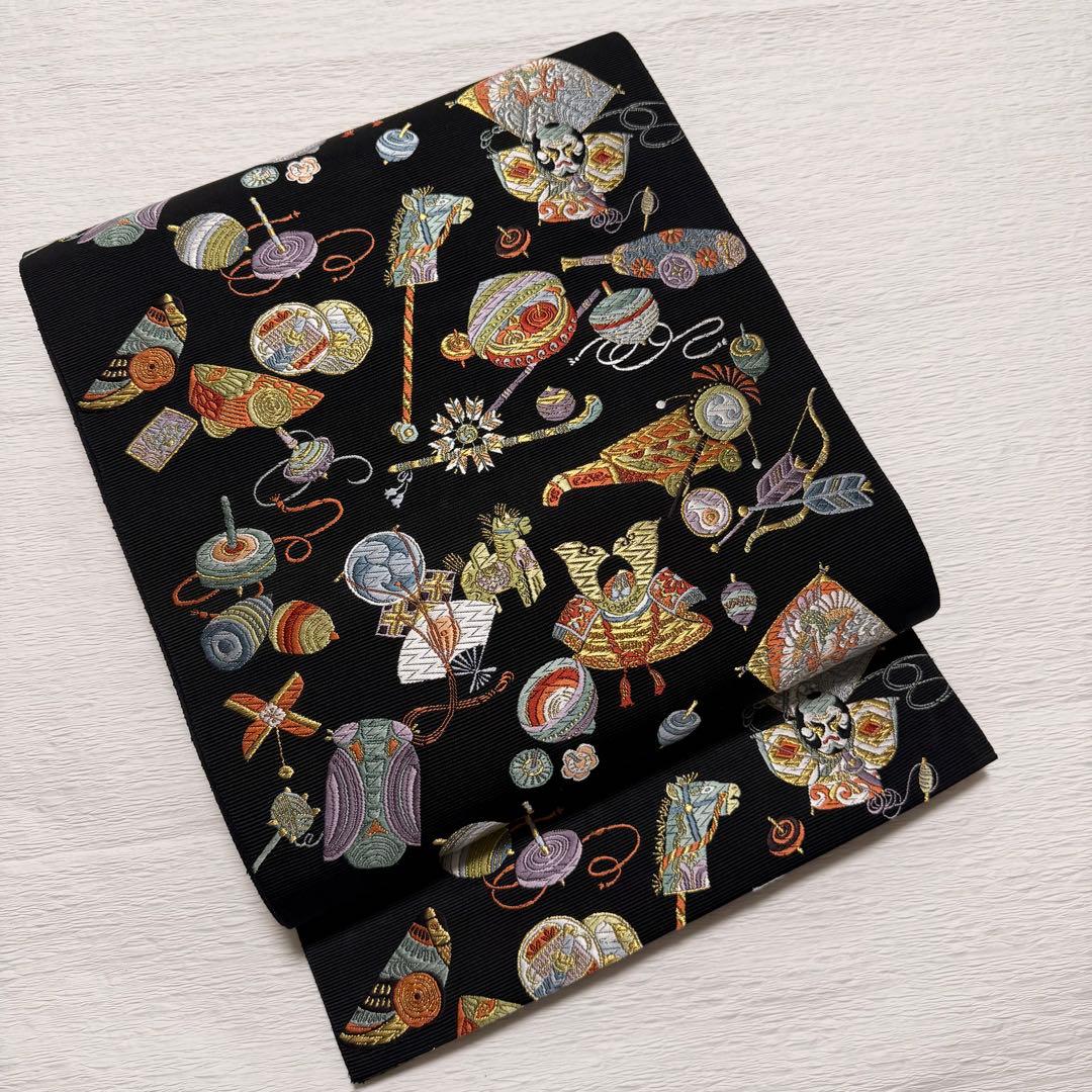 m-62 西陣 山下織物 遠野物語 袋帯 唐織 正絹 黒地 美品