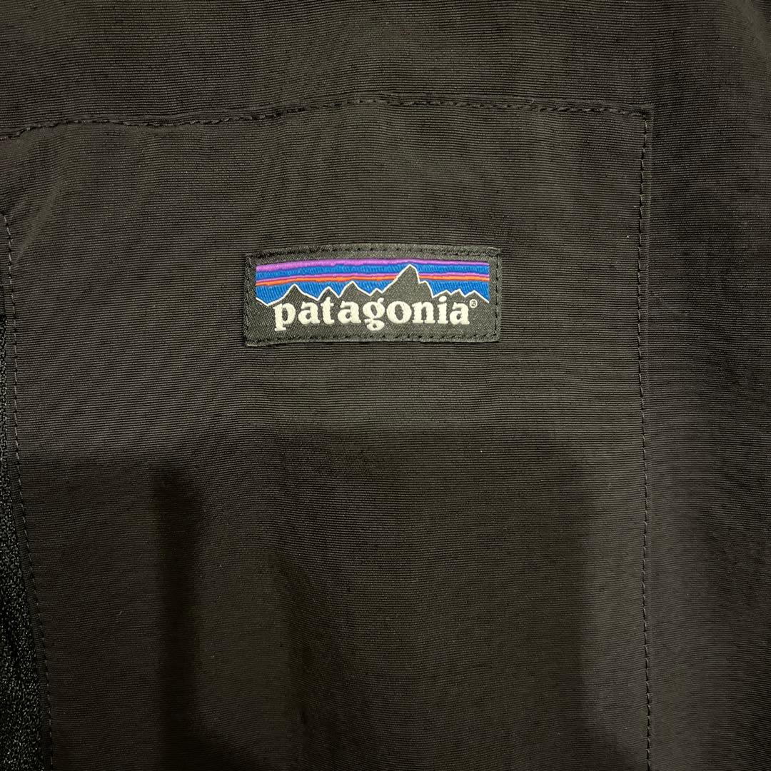 Patagonia フーデッド中綿ジャケット　ベトナム製