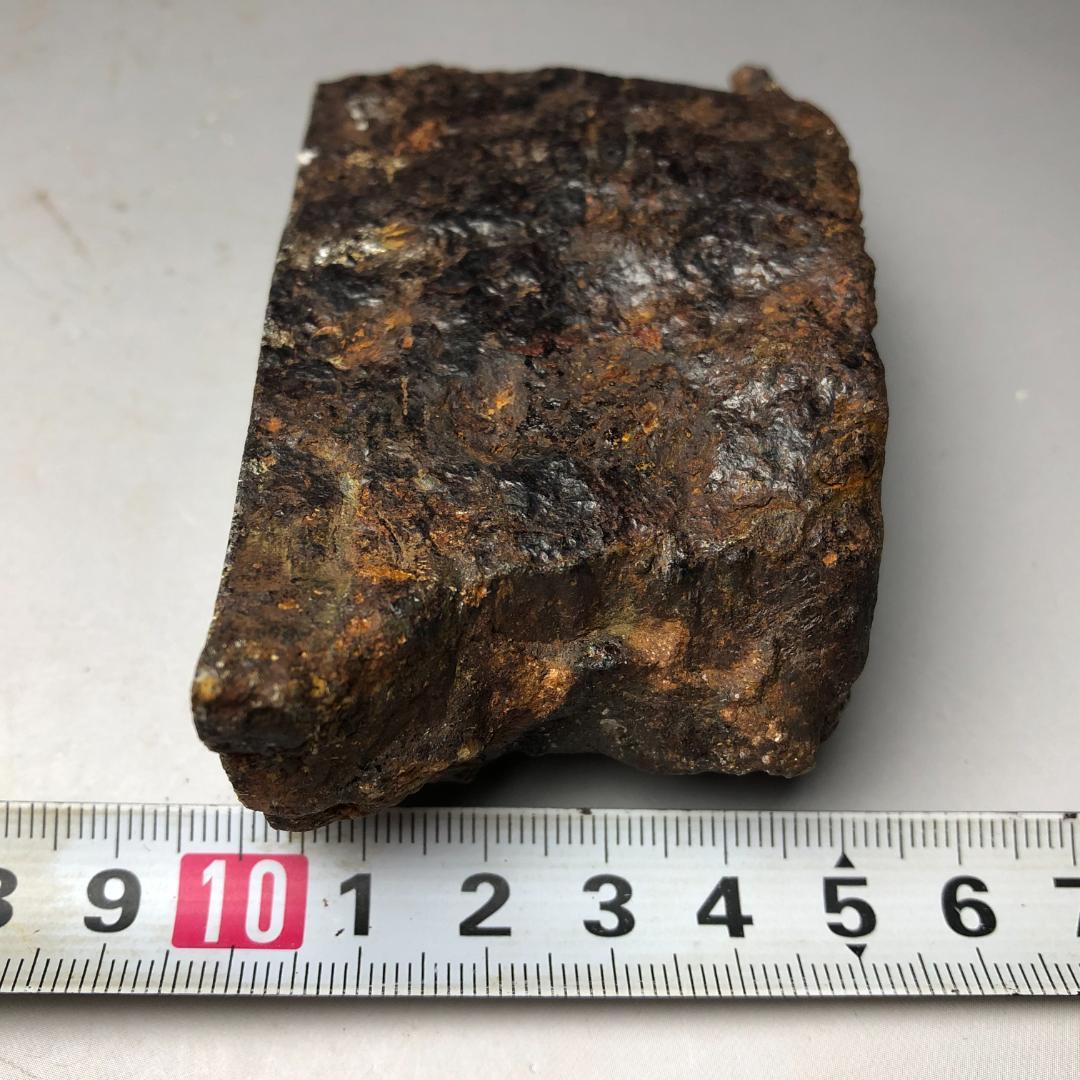 アルタイ隕石　隕石 鉄隕石　エンドカット　ナチュラル　重さ約680ｇ