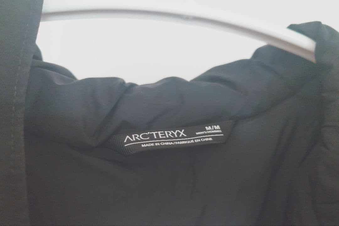 アークテリクス　ベータインサレーテッドジャケット　ブラック　Мサイズ