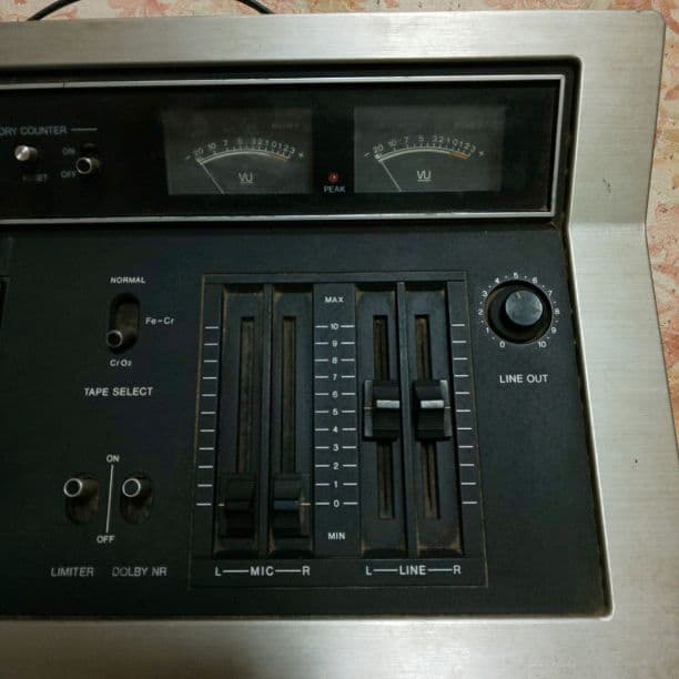 ソニー、カセットデッキ！激練りのカセット着き！