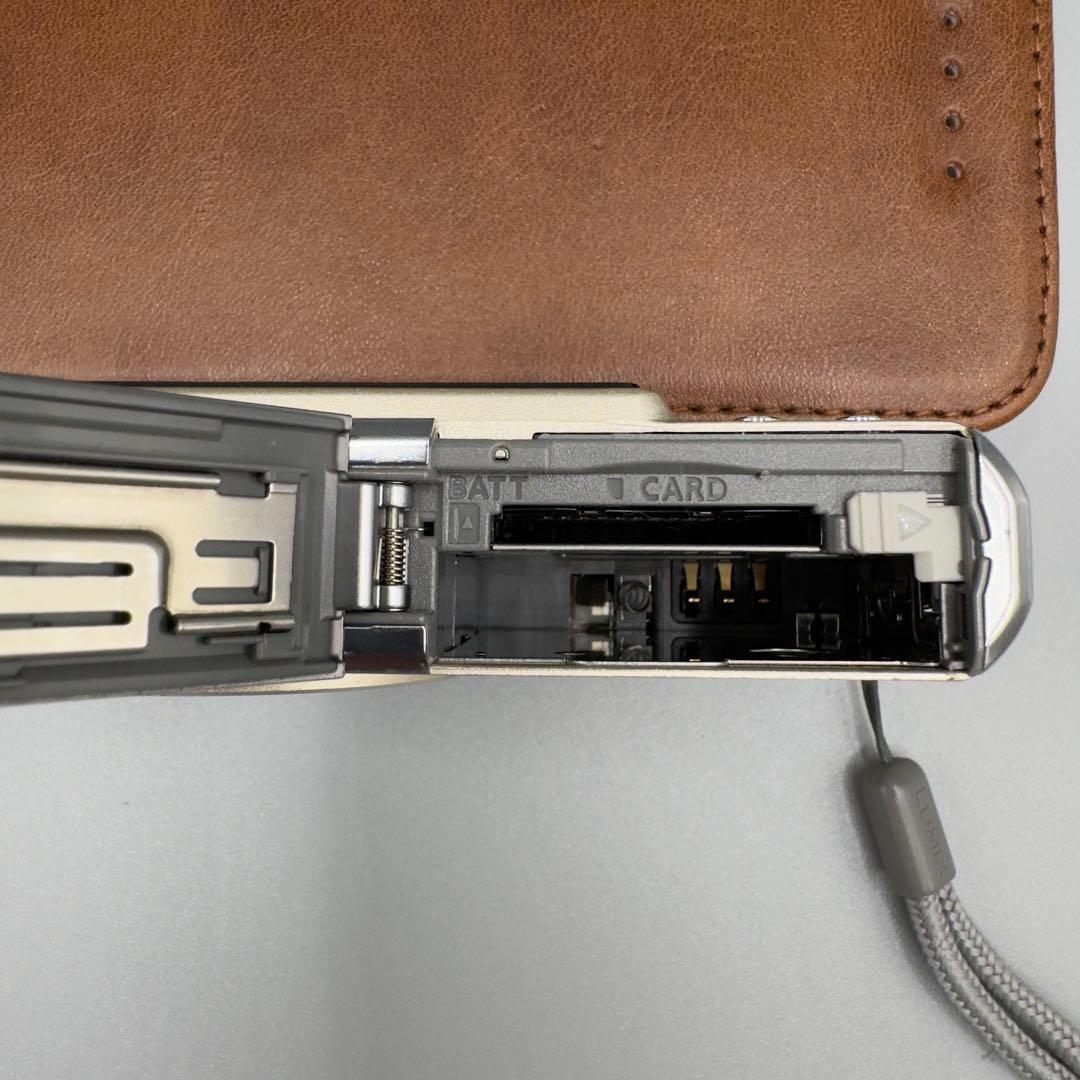 Panasonic LUMIX DMC FX35 コンパクト デジタル カメラ