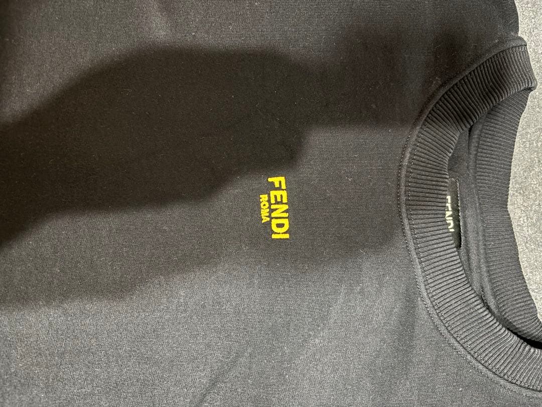 FENDI ブラック クルーネック スウェット