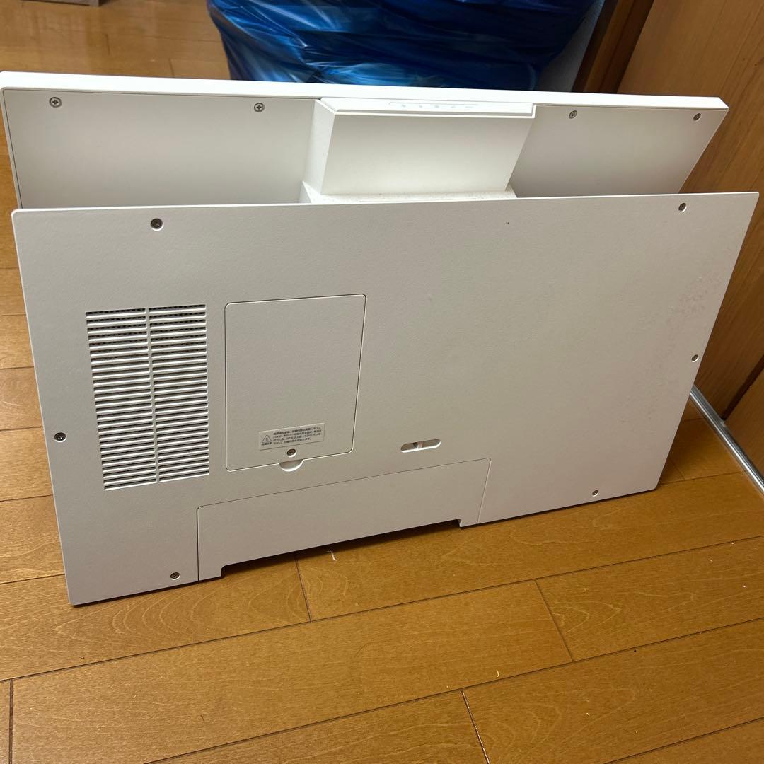 NEC デスクトップPC ホワイト 本体とキーボード