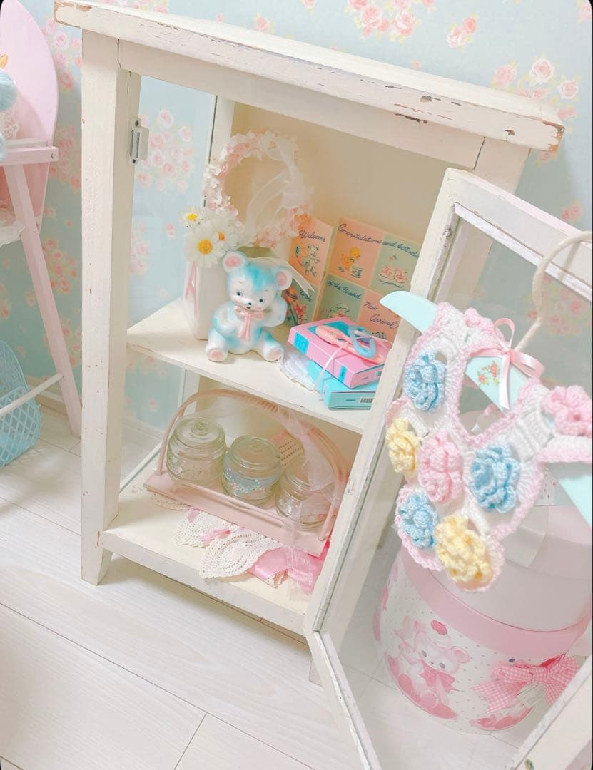 ヴィンテージ キャビネット ホワイト×ピンク