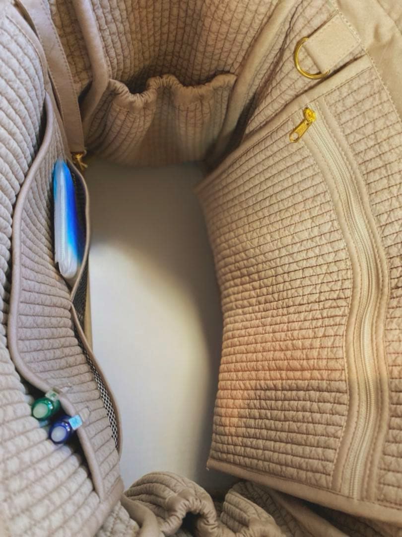 Ａ．ヌビバッグ　モカ　ポケットいっぱいマザーズバッグ　　ショルダーベルト付