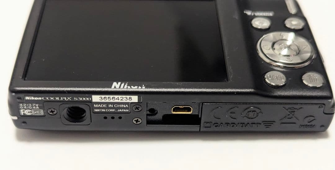 Nikon COOLPIX S3000 デジタルカメラ ブラック 動作品