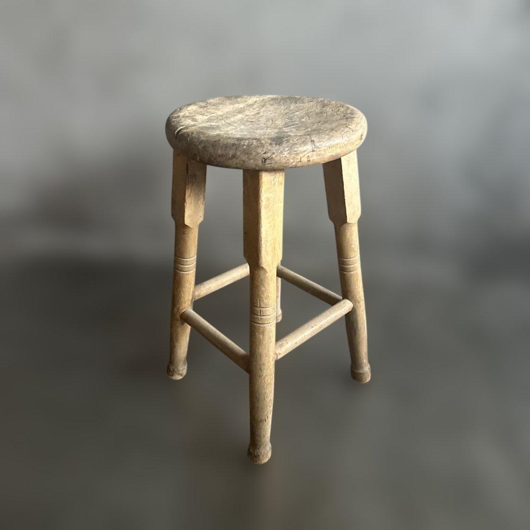 とても味のある木製スツール　ヴィンテージ