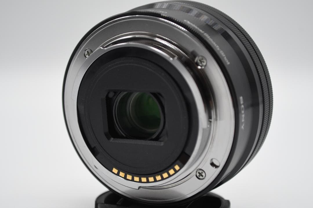 3736枚【ほぼ新品】SONY α6400 ダブルズームキット ブラック 即発送